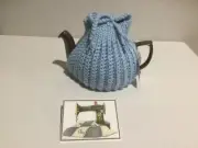 4 Cup Tea Pot Cosy BLUE. Can Open The Top To refill New