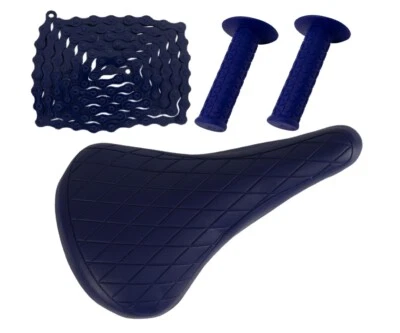 DlAMOND VlNYL SADDLE 702 WITH BLUE KMC CHAlN & TRIANGLE GRlPS. BLUE