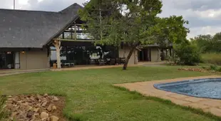 Zebula Golf Estate and Spa -Porcupine strolling 8 pax Moi Signature Luxury villa