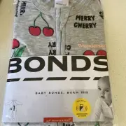 Merry Cherry Bonds Christmas Suit Grey Zip Wondersuit size 00 3-6 Months New