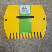 Expert Gardener Leaf Scoops with Adjustable Handles Plastic /5 Lawn & Leaf Bags