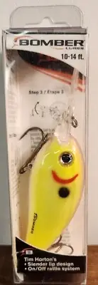 Bomber Lures Tim Hortons Switchback Shad Medium Runner Crankbait in Sour Grape