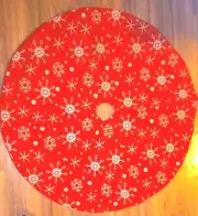 Christmas Tree Skirt Red Snowflake Floor Cover Mat Holiday Decorations 31" x 31"