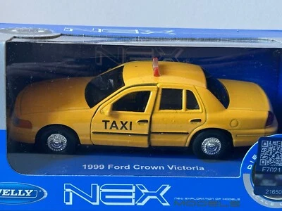 Ford Crown Victoria Taxi Car Model Diecast 1:34-1:39 Welly NO PERFECT PAINTWORK