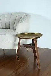 RUSO | Compact Round Side Table