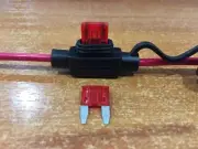 Inline Blade Fuse Holder - 10 Amp - Mini/Small Type 14 AWG Wire & 2 x Free Fuses