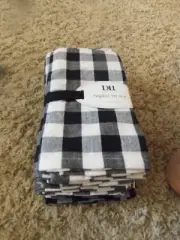 NIP Set of 12 Black & White Checkered Cotton Napkins DII