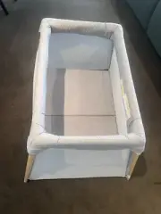 Jengo portable travel cot