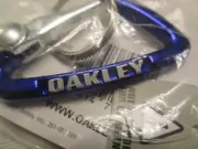 OAKLEY CARABINER SPECTRUM BLUE W SILVER SMALL OAKLEY RARE KEY CHAIN LIMITED GOLF