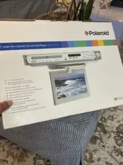 Polaroid 7" Under-the-Cabinet TV LCD DVD Player AM/FM Radio FDX-0700T