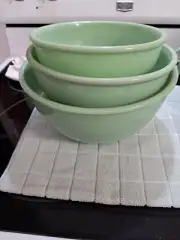 Fire King 2000 Beaded Bowl Set Jadeite