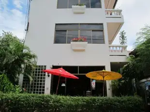 清邁萊德海比克斯賓館The Red Hibicus Guest House Chiang Mai