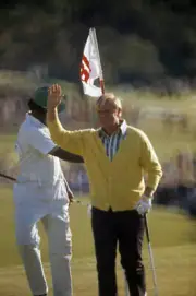 Jack Nicklaus victorious after sinking putt during Sunday pl - 1972 Old Photo