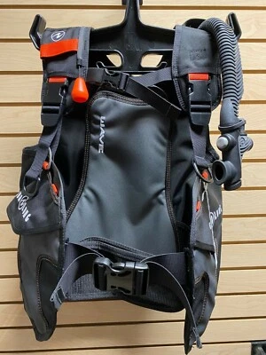 Brand New Aqua Lung Wave Jacket-style Buoyancy Compensator Size XS!