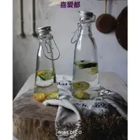 在飛比找蝦皮購物優惠-【熱賣】【台灣直發】復古｜法式陶瓷白蓋手提耐熱玻璃瓶/牛奶瓶