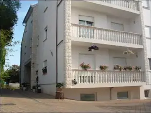 Apartments Ljube