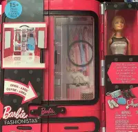 在飛比找Yahoo!奇摩拍賣優惠-【現貨】美泰芭比Barbie夢幻衣櫥售貨機自帶娃娃