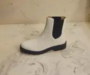 New! Stuart Weitzman 'Dylan' Chelsea Boot White Patent Womens Size 8 B MSRP $650