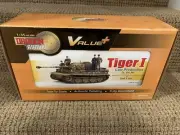 Dragon Armor 1:35 Tiger I Late Production, Pz.Abt. 301 & Tank Crew (5) No. 61036