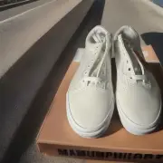 Vans Old Skool True White(US WOMEN 6.0/US MEN 4.5)BRAND NEW!!