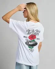 [Vans] Vans Women's Deep Cut T-Shirt in White Size Medium M White