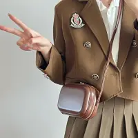 在飛比找momo購物網優惠-【LEEHER】相機包/女生包包/韓國包包/單肩包/潮流質感