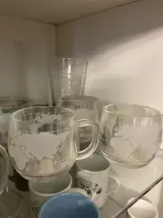 VINTAGE Set of 8 NESTLE WORLD GLOBE GLASS Coffee Mugs
