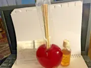 New Vintage Avon Heart Shaped Reed Vase Diffuser Set Chocolate Raspberry 2008