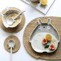 在飛比找蝦皮購物優惠-♡日式陶瓷龍貓碗盤湯匙組♡