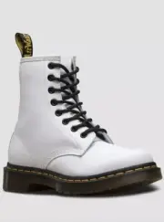25057100 Doc Dr. Martens Air Wair 1460 Softy White Leather Combat Boots 7 Wmns