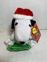 Peanuts Animated Christmas/Winter Snoopy Plush on Sled Plays "Linus & Lucy" NWT