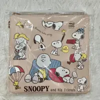 在飛比找蝦皮購物優惠-史努比方形側背包 snoopy包包（米色）