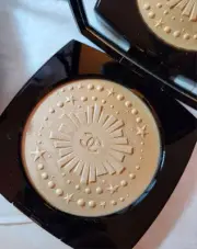 CHANEL Diamond Dust Oversize Illuminating Powder LE NIB