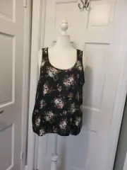 NWT Torrid Hi Lo Tank Top Size 2=18/20, Skull Print Cute as can be lightweight