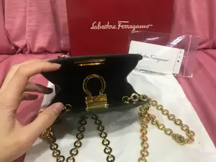 ⚠️售出勿下單⚠️Salvatore Ferragamo 菲拉格慕 金幣鍊麂皮小包🌟95新二手🌟側背包/斜背包/金鍊包