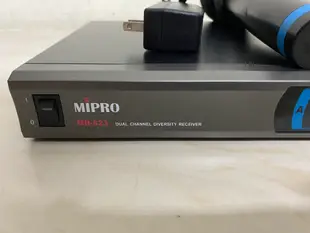 台灣嘉強 MIPRO MR 823 雙頻道UHF 無線麥克風 有1隻手握/1個小蜜蜂~