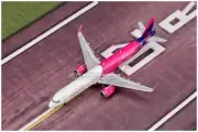 1:400 JC Wings Wizz Air AIRBUS A321neo Passenger Airplane Diecast Aircraft Model