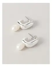 [Basque] Hammered Pearl Drop Earrings in Silver