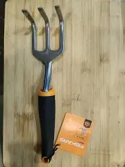 Fiskars Cultivator Ergo Handle Garden Heavy Duty Tools Gardening Rake New