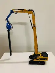 1:50 Scale DieCast Cat 385C Pile Driver Excavator Construction Long Arm Crane