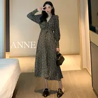 在飛比找蝦皮商城優惠-ANNE｜V領碎花泡泡袖百摺洋裝 收腰洋裝 碎花洋裝 【AD