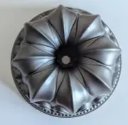 Nordic Ware Fleur de Lis Bundt Cake Pan 10 Cups Black Heavyweight Aluminum