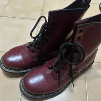 在飛比找PopChill優惠-[二手] Dr.Martens 1460 8孔馬丁靴 酒紅