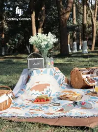 在飛比找樂天市場購物網優惠-Fantasy Garden夢花園戶外野餐毯加厚便攜雙層防潮