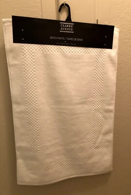 NWT Clarke Avenue White (2) Bath Mat
