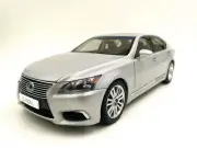1/18 奥图亚 AUTOart Lexus LS600hL Alloy car models 78841 silver