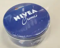 在飛比找Yahoo!奇摩拍賣優惠-10/22前 德國 NIVEA 妮維雅霜 250ml 製造日