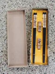 New In Wood Box Set Of Chopsticks Reusable Kitchenware Food Snacks Panda Bear