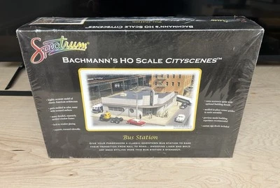 HO Scale Bachmann Spectrum Cityscenes Bus Station kit #88005 - NIB Sealed!