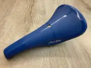 New Flyte Tech Aero BMX Bicycle Saddle Dark Blue Color seat gut included